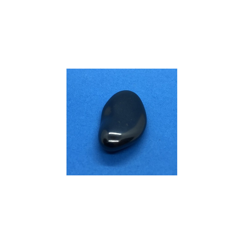Szungit bębnowany 40 x 20 mm waga 26 - 35 g